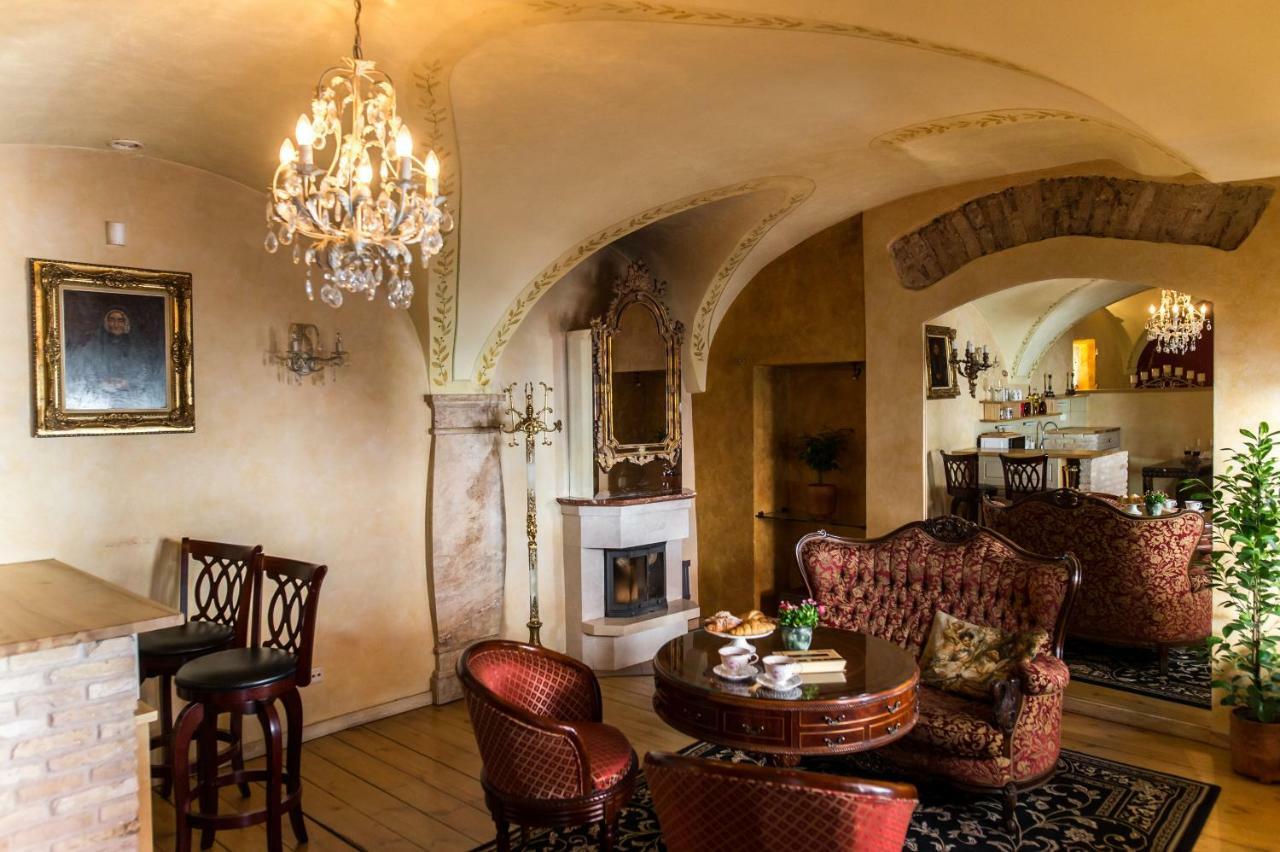 Antique Old Town Studio By Urban Rent Lejlighed Vilnius Eksteriør billede